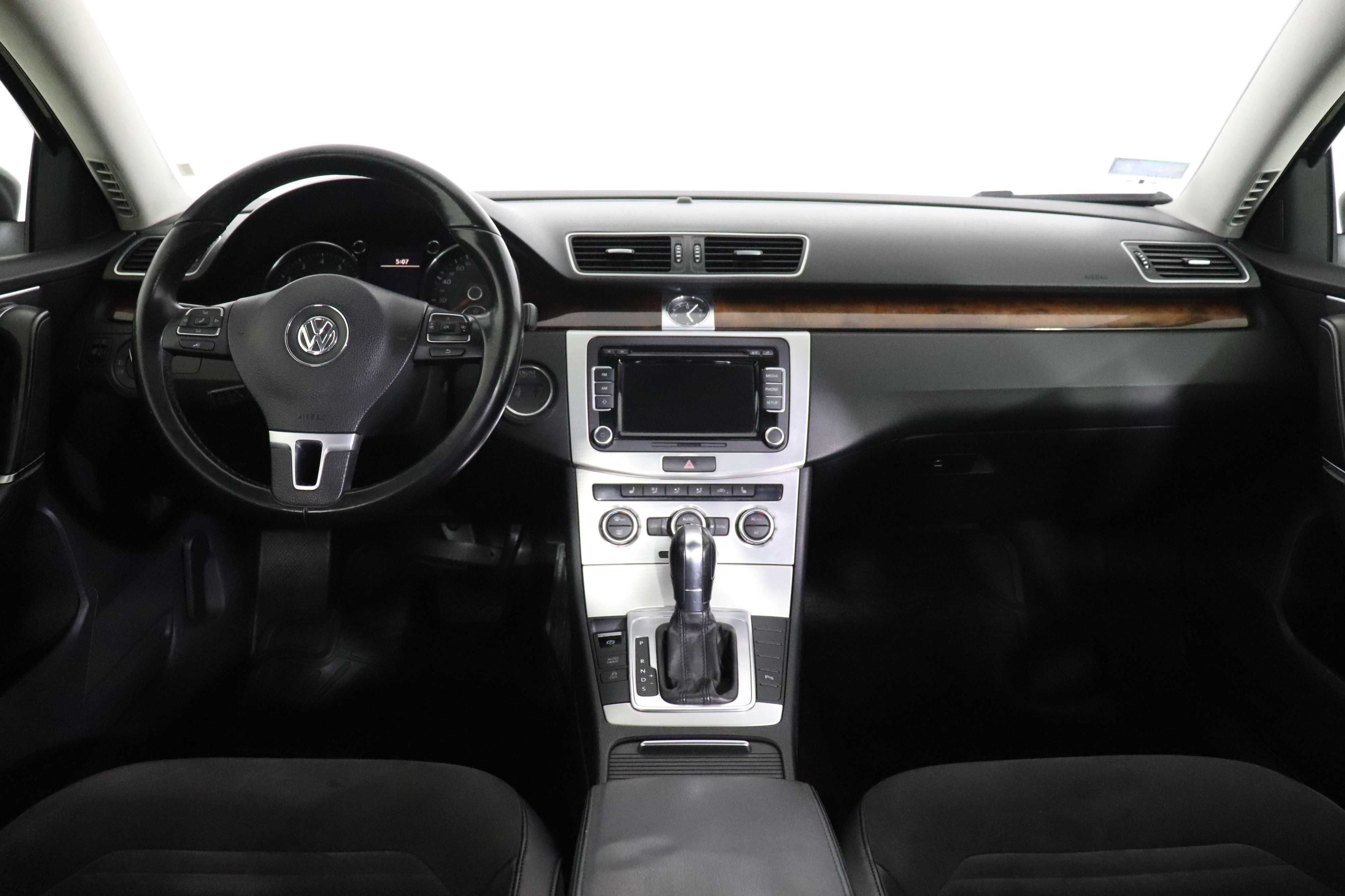 Volkswagen Passat 2012