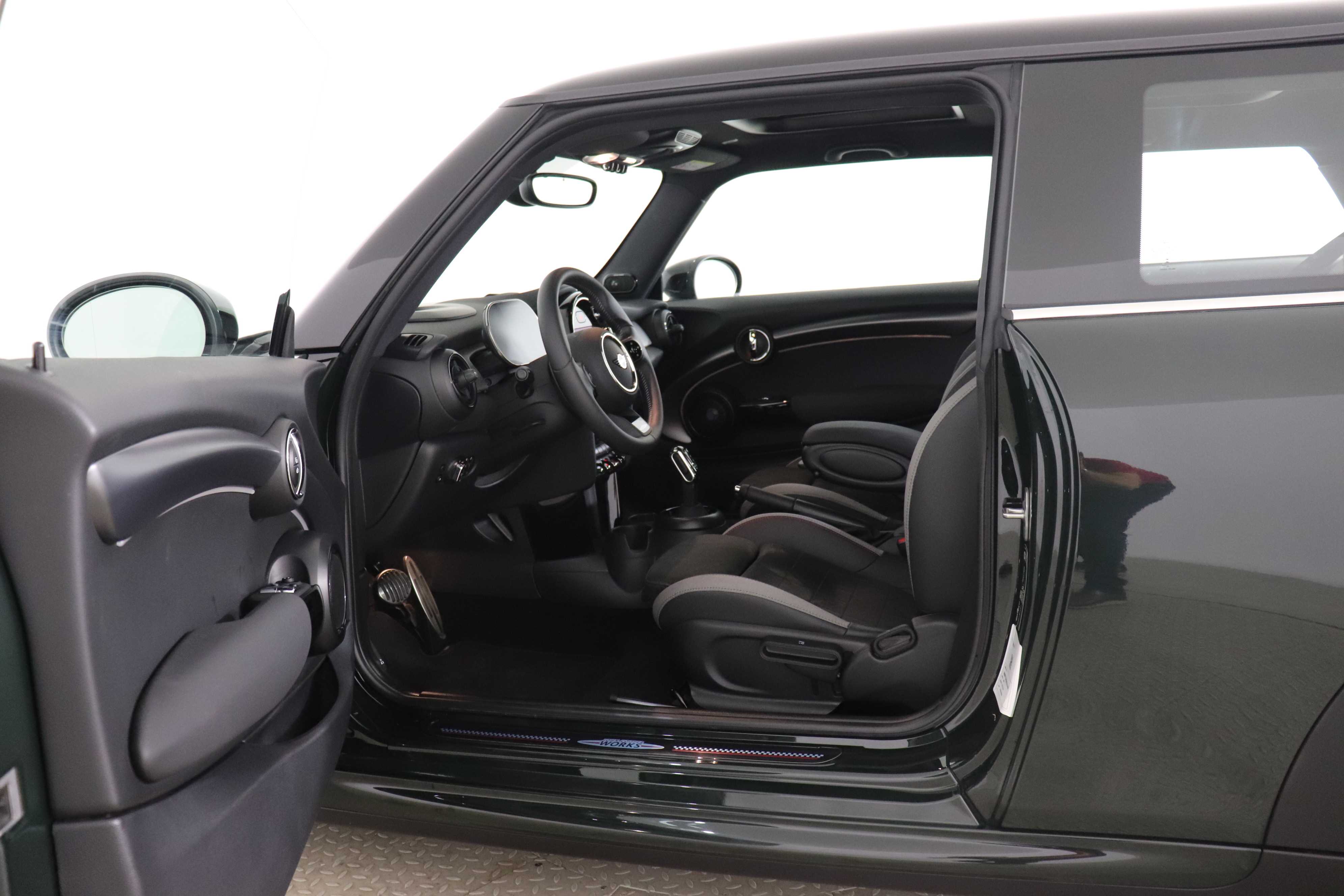 Mini Cooper 2024