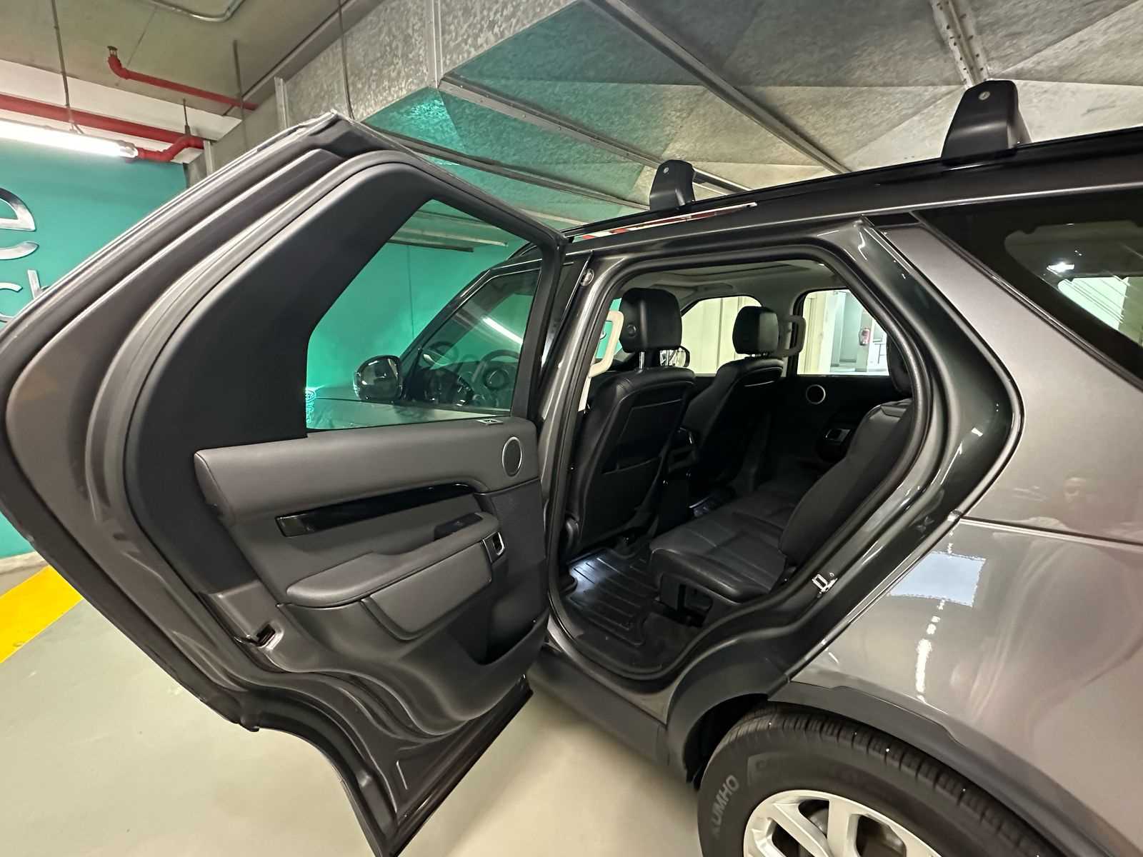 Land Rover Discovery 2019