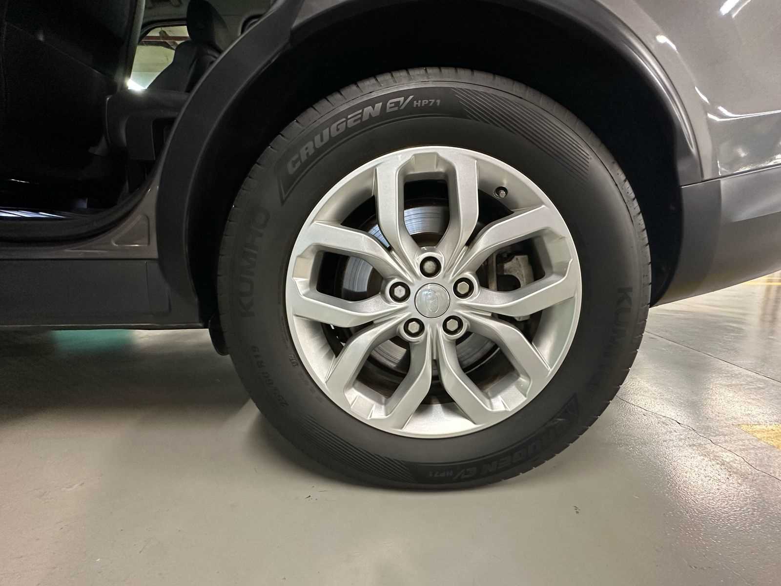 Land Rover Discovery 2019