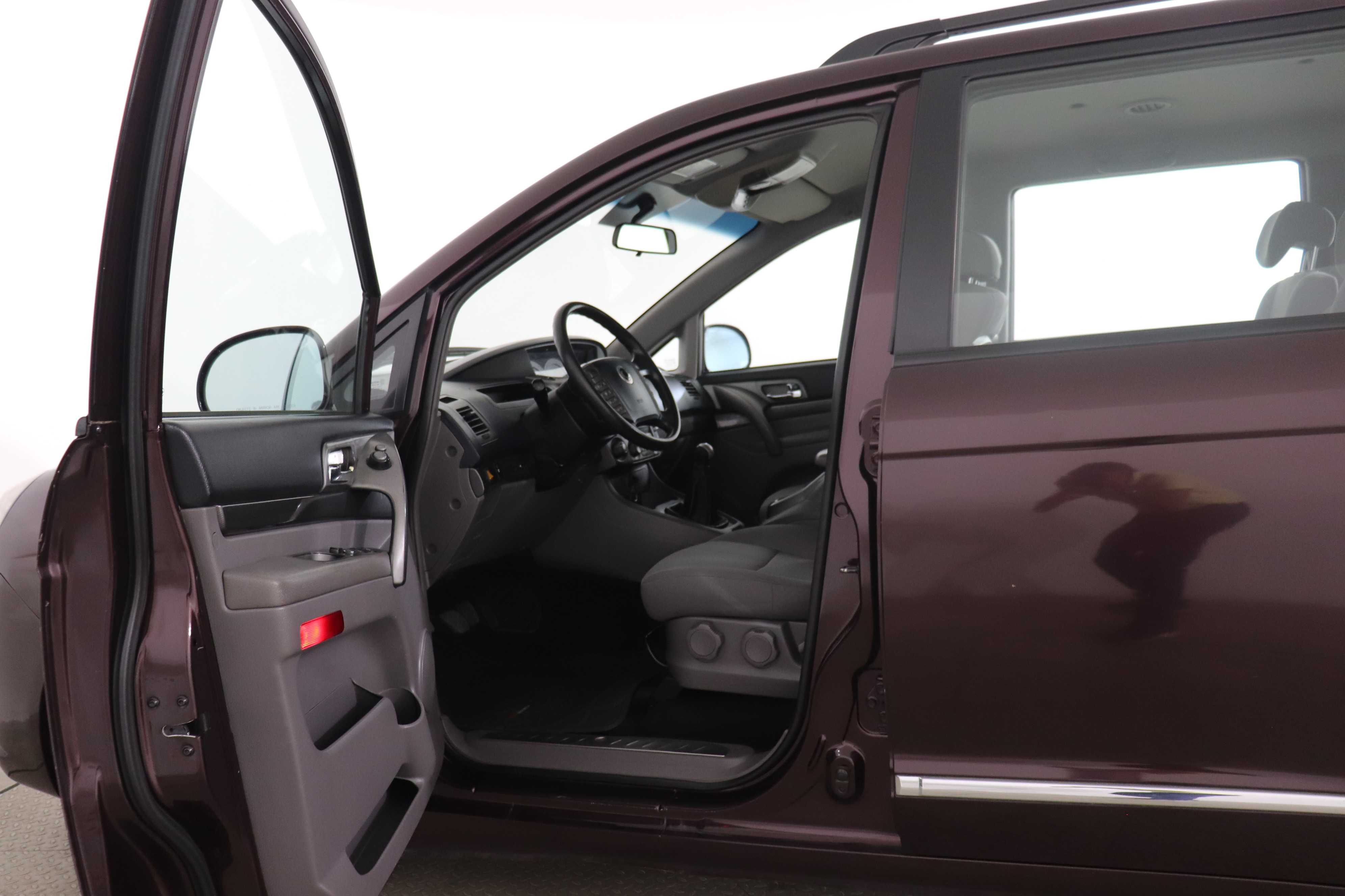 Ssangyong Rodius 2014