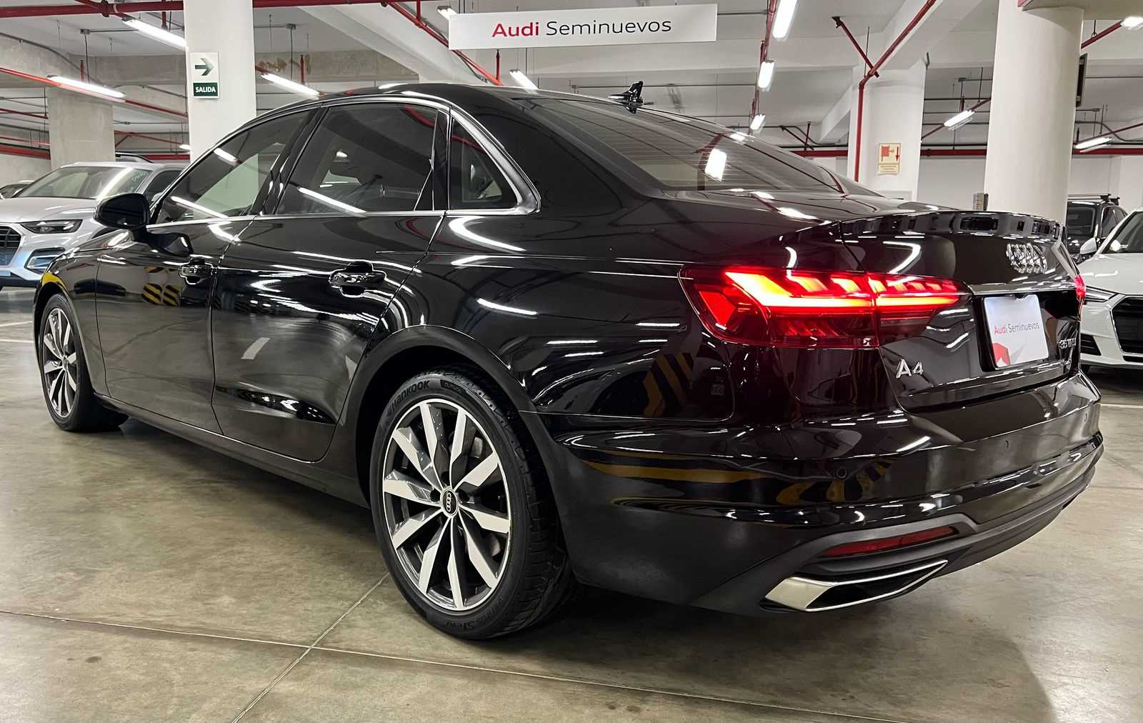 Audi A4 2021