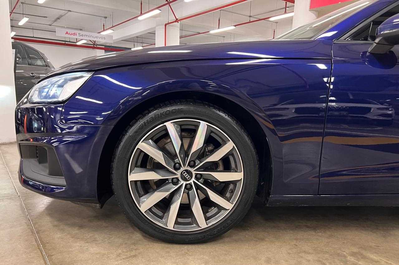 Audi A4 2021