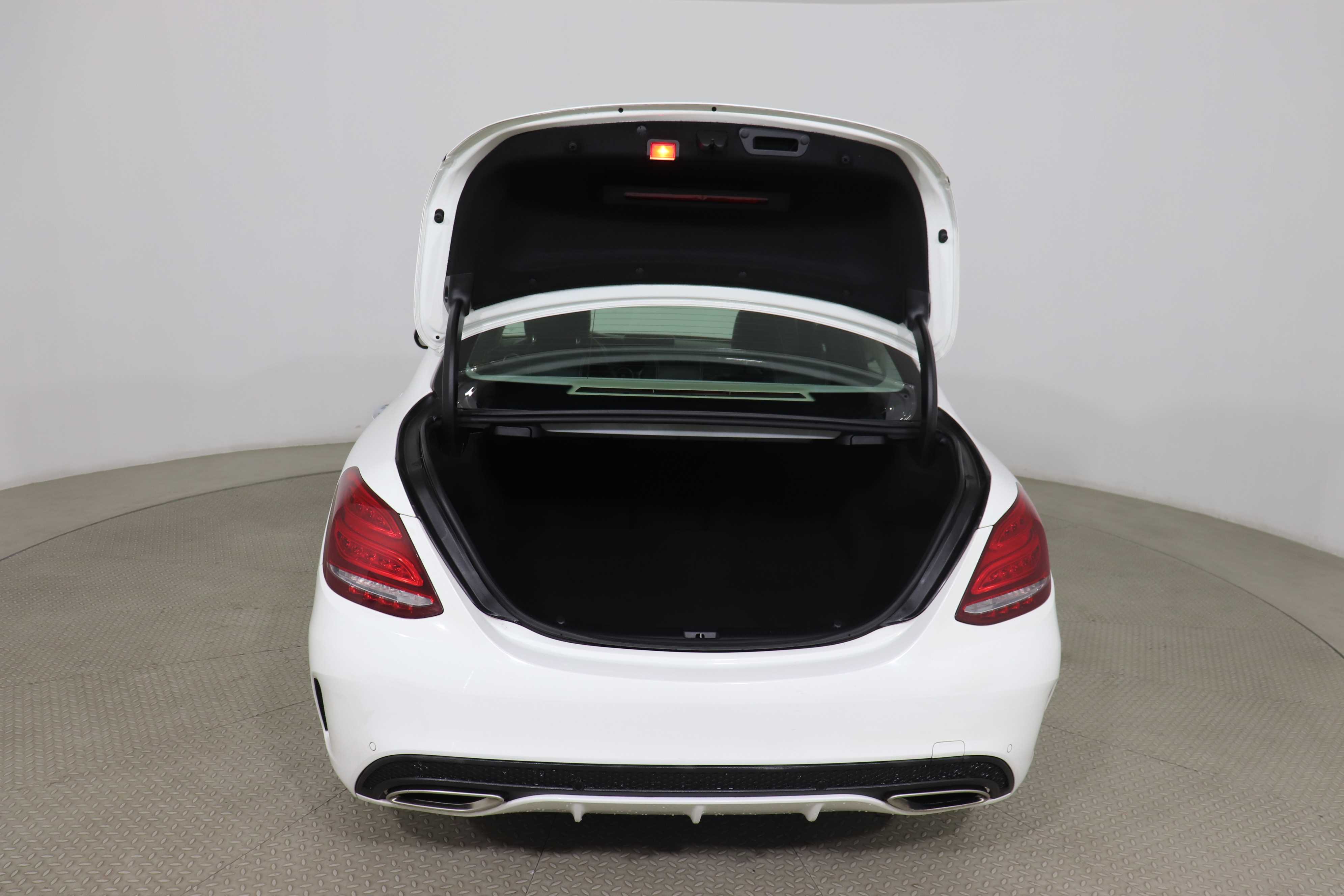 Mercedes-Benz C-200 2018