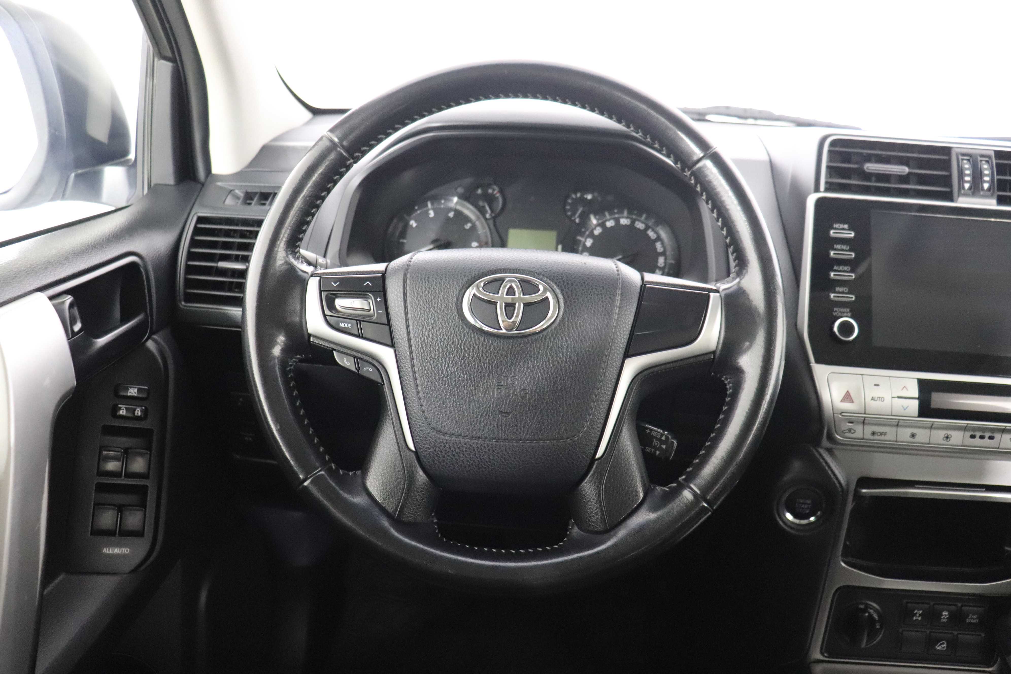 Toyota Land Cruiser Prado 2022