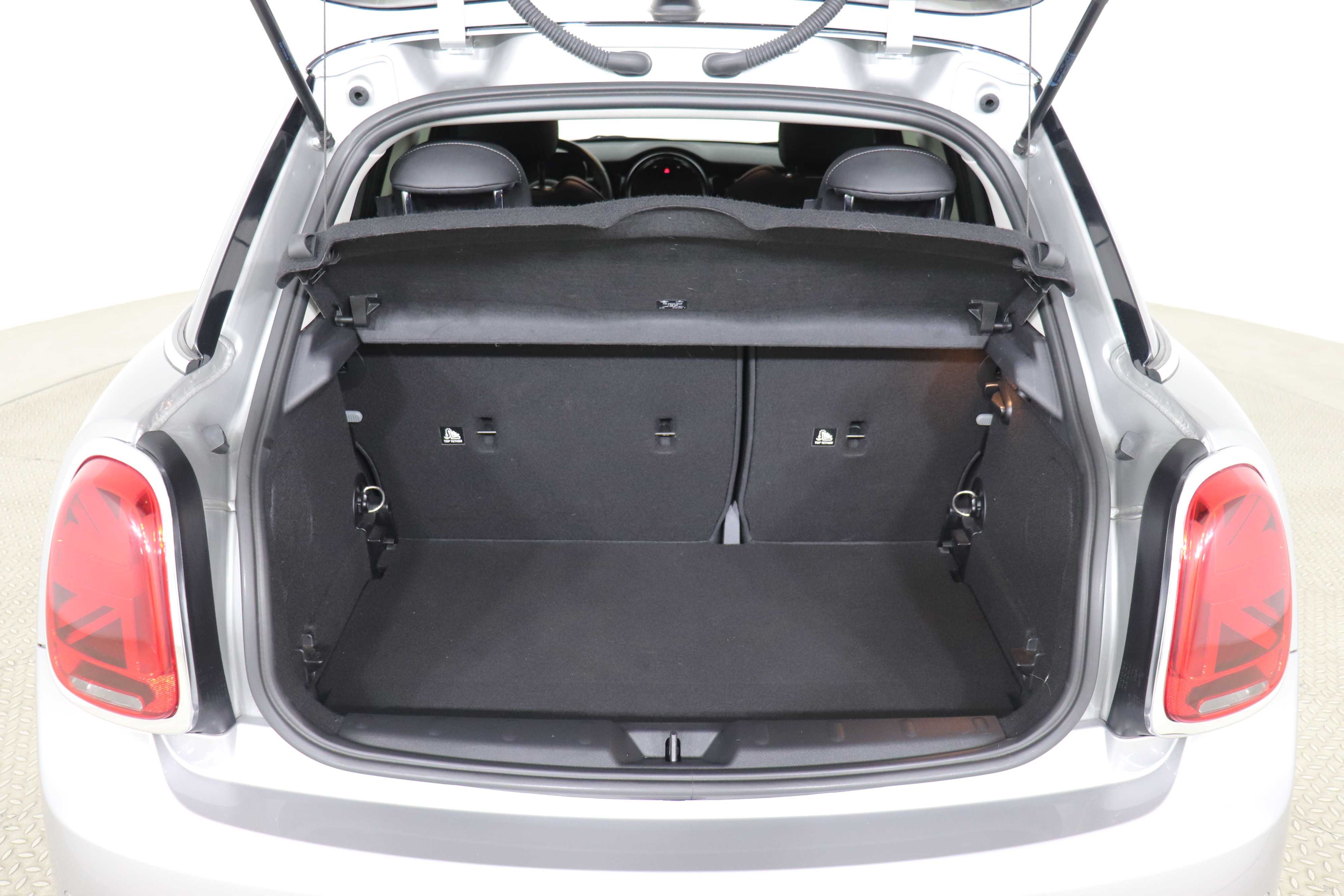 Mini Hatch 2024