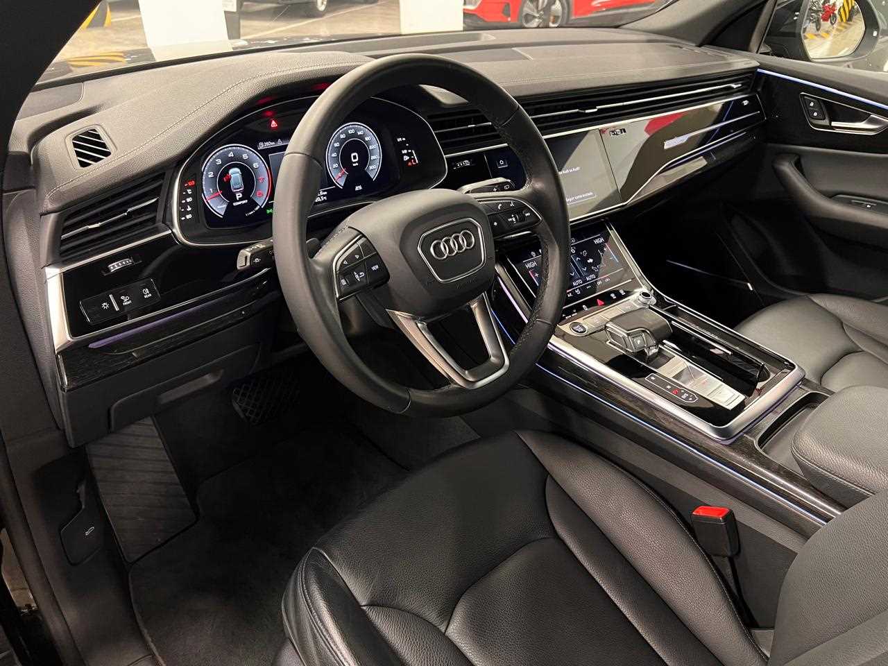 Audi Q8 2023