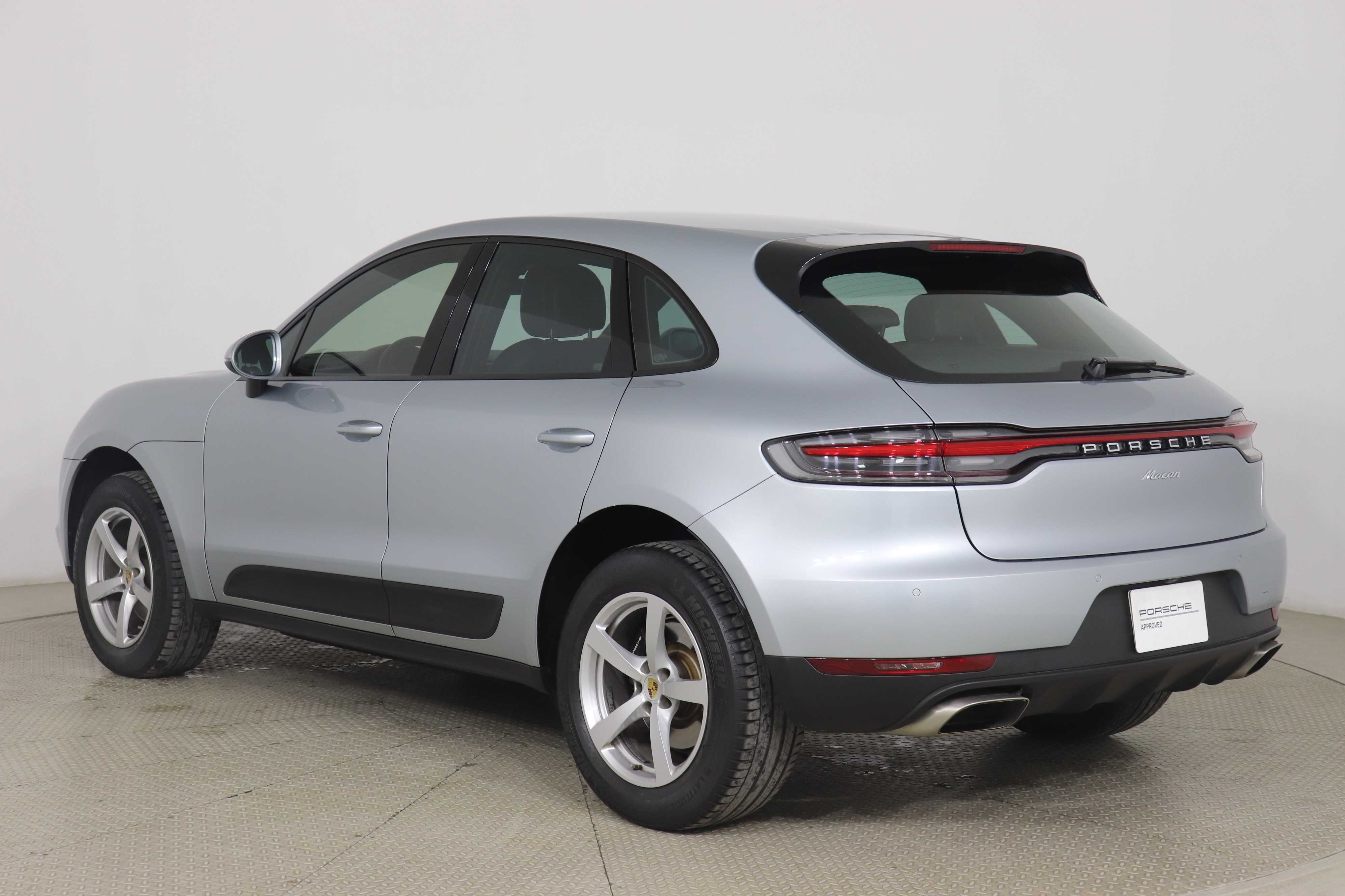 Porsche Macan 2021