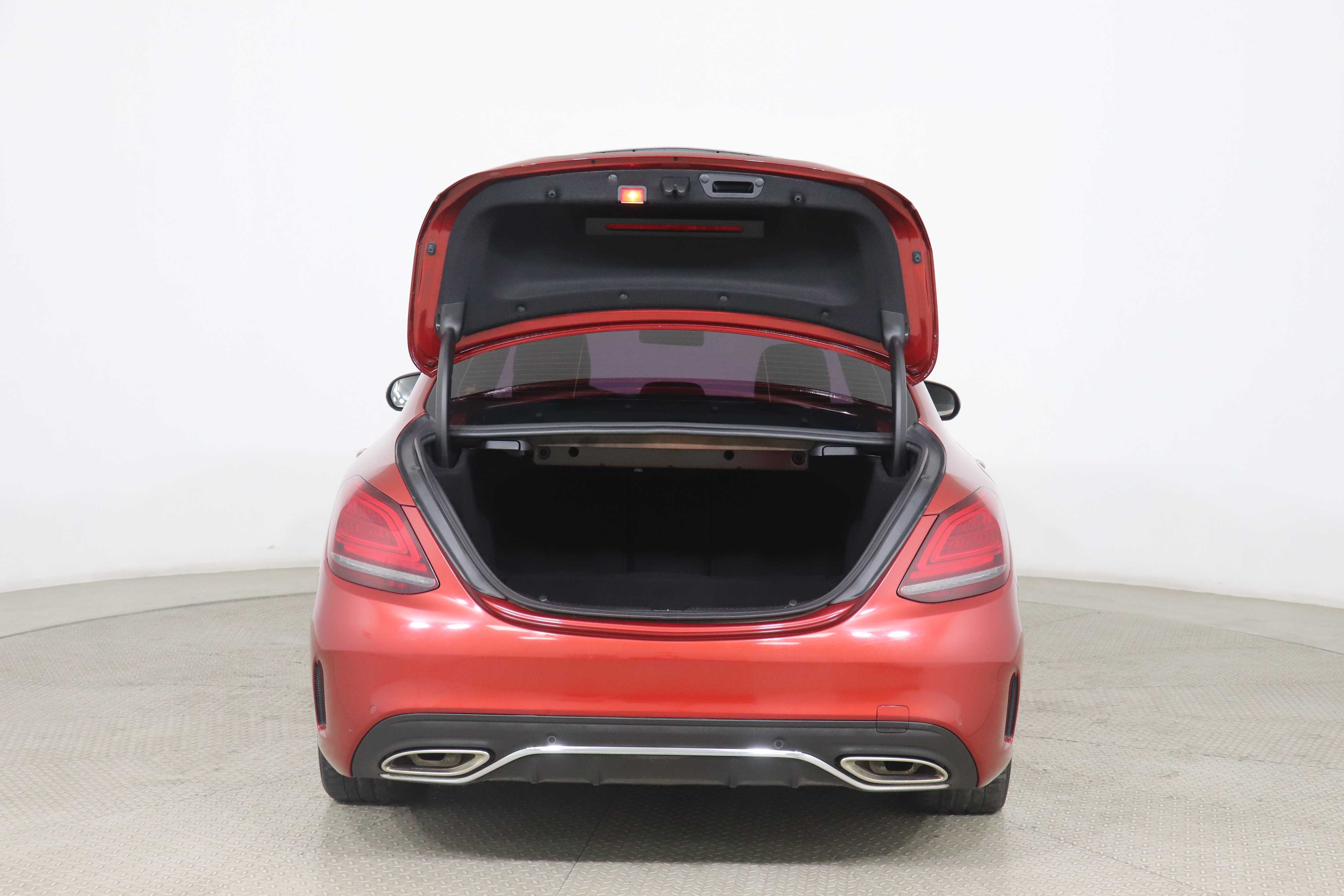 Mercedes-Benz C-200 2020