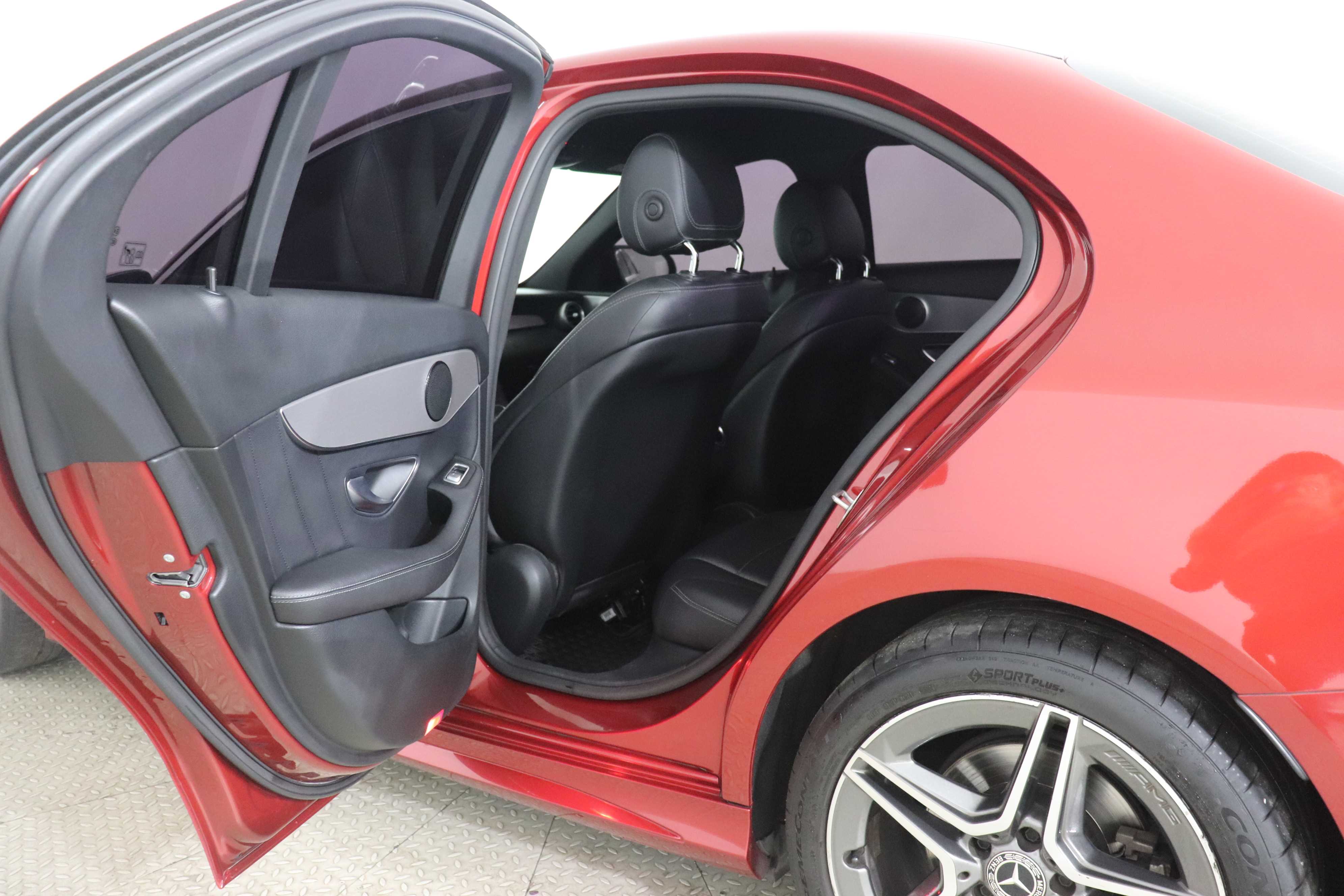 Mercedes-Benz C-200 2020