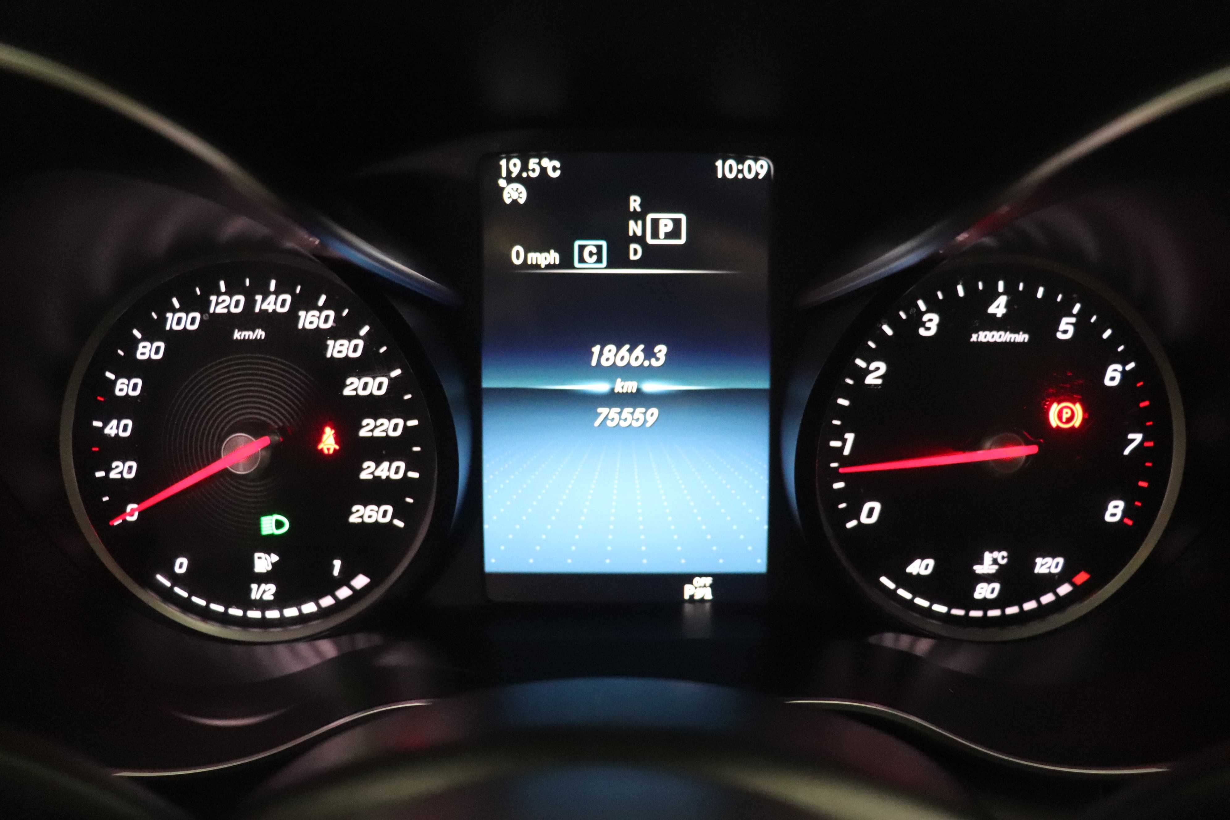 Mercedes-Benz C-200 2020