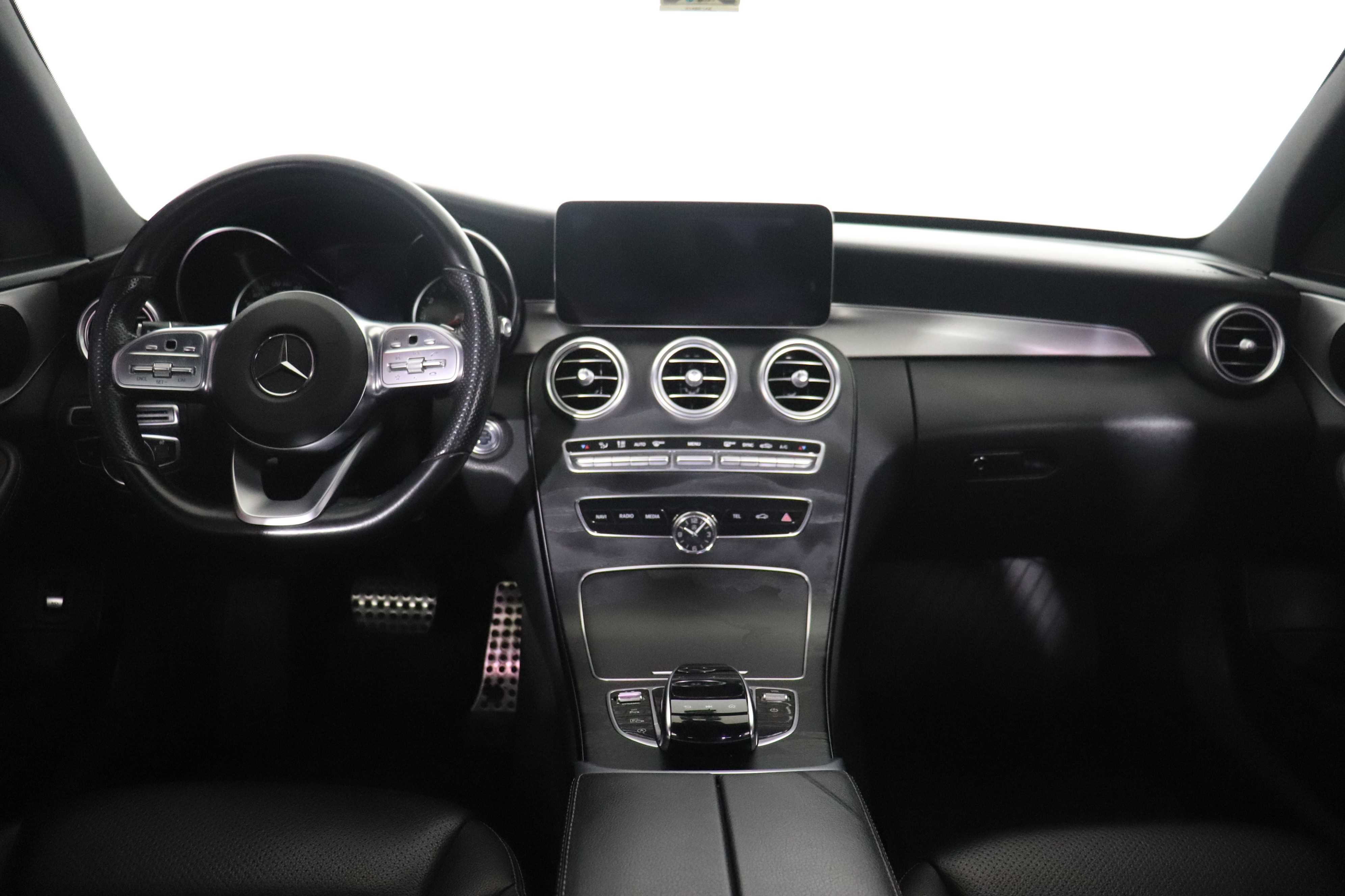 Mercedes-Benz C-200 2020