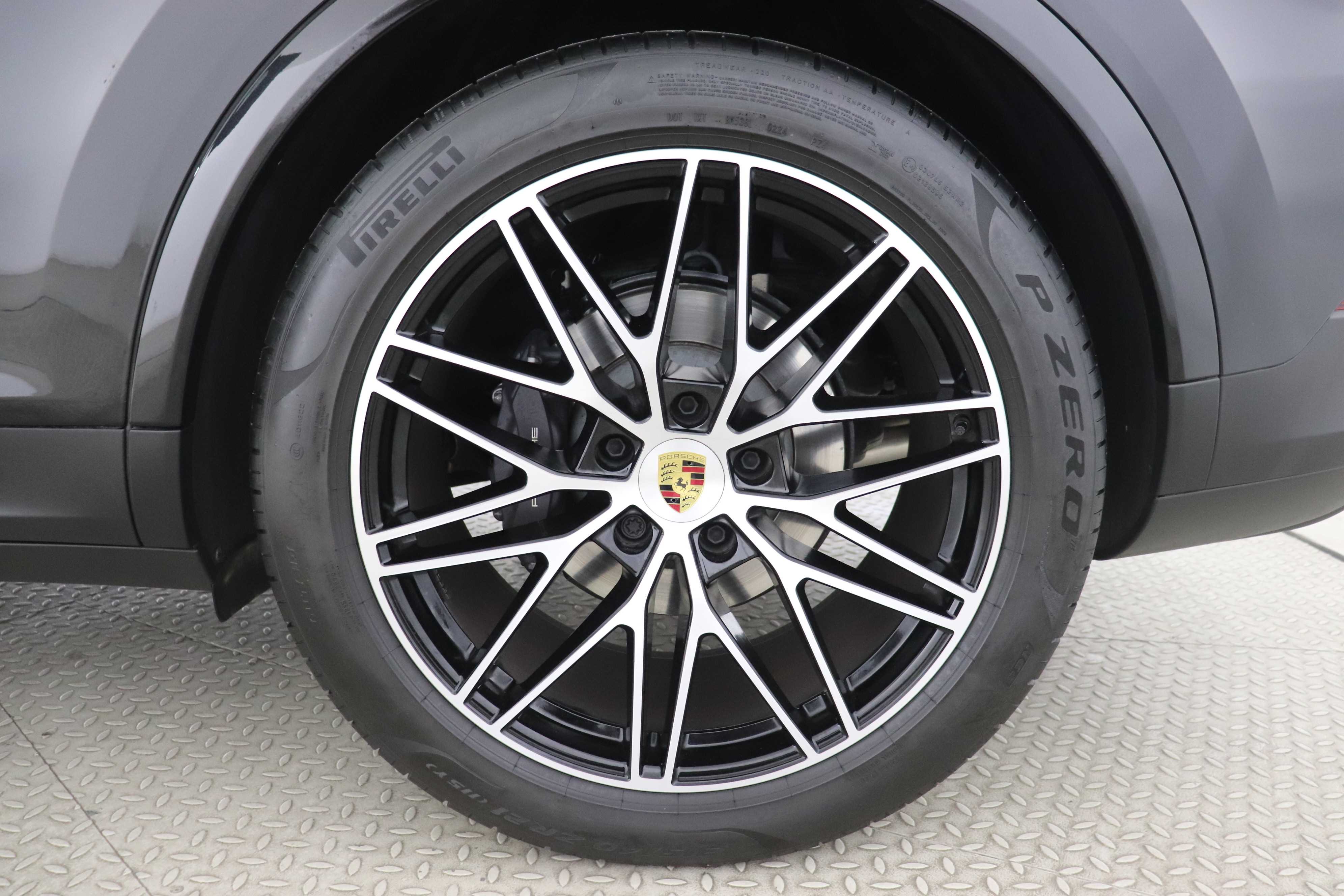 Porsche Cayenne 2024