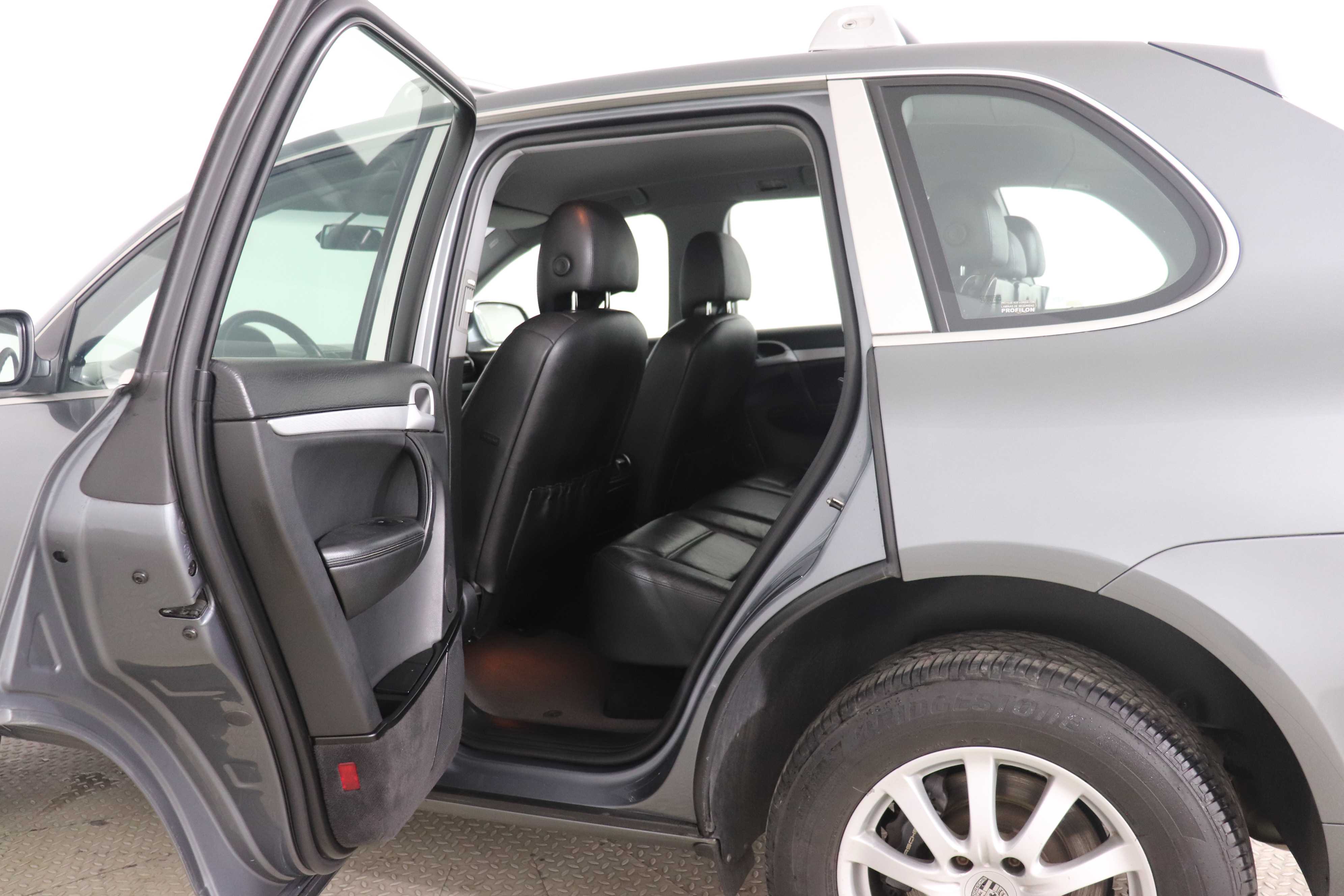 Porsche Cayenne 2005