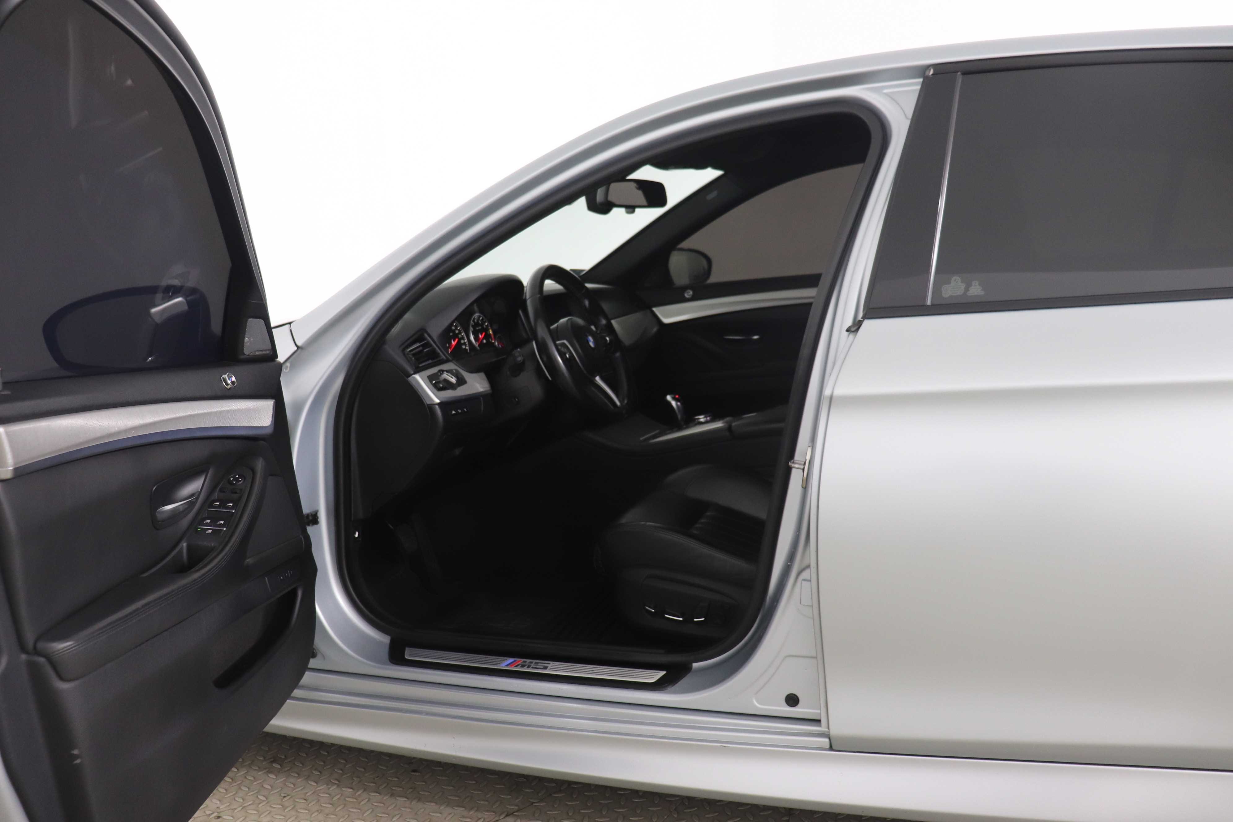 BMW M5 2015