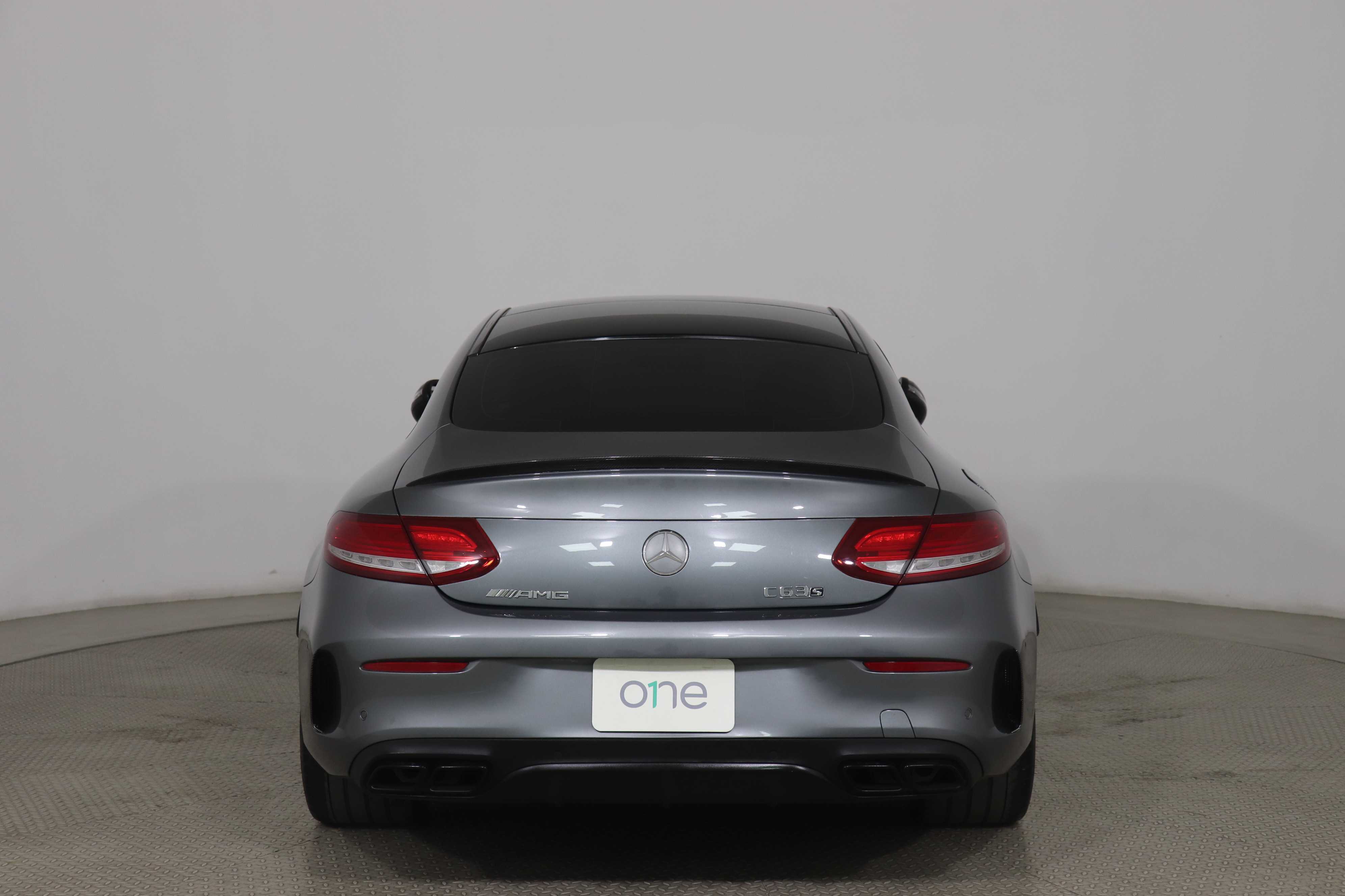 Mercedes-Benz C 63 AMG S Coupe - One C 63 AMG S Coupe
