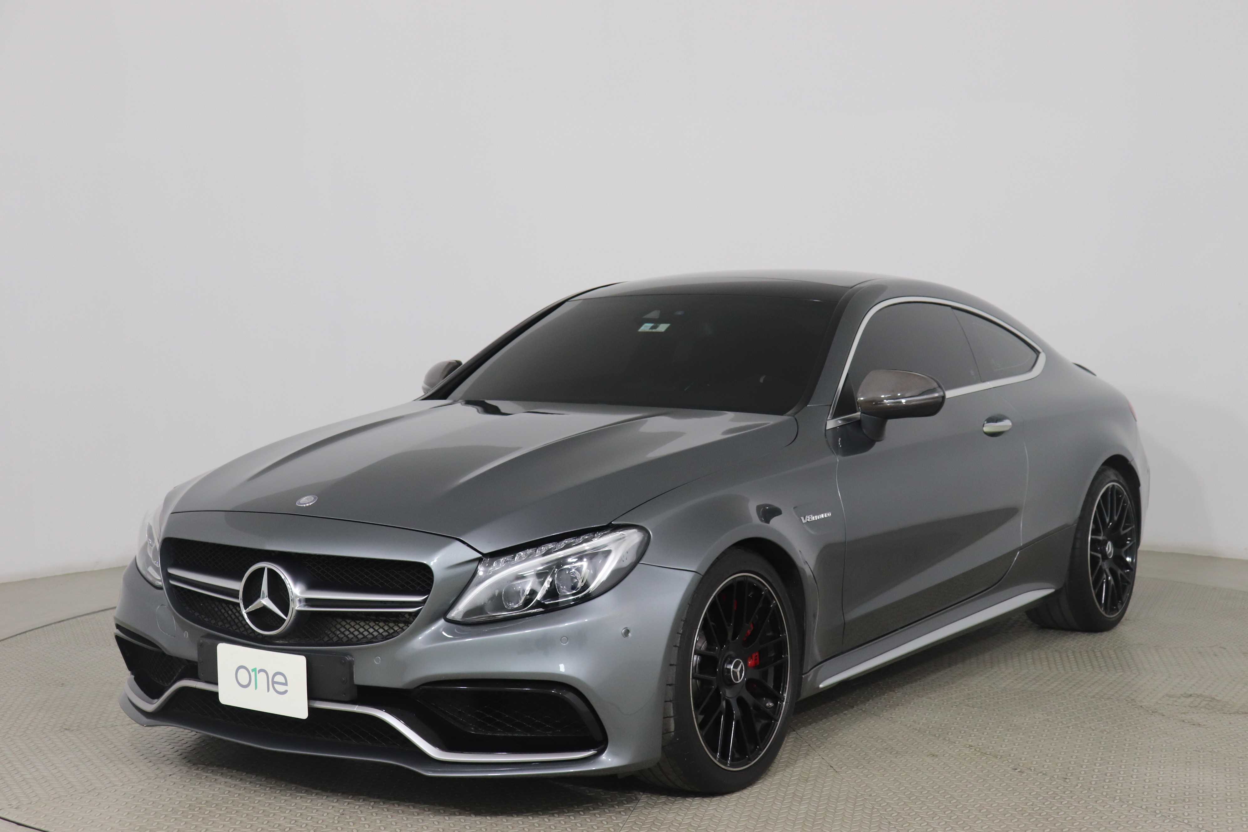 Mercedes-Benz C 63 AMG S Coupe - One C 63 AMG S Coupe