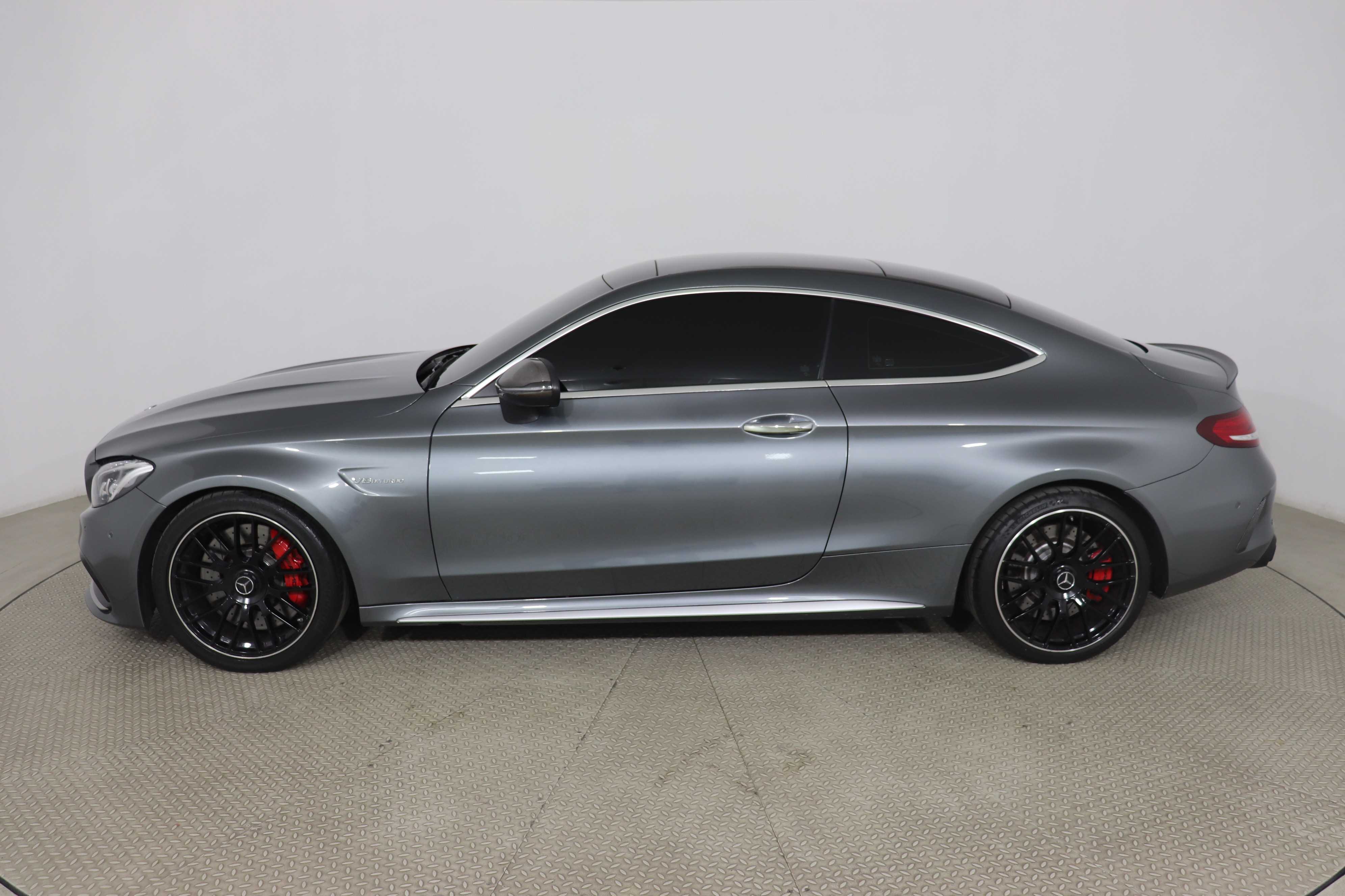 Mercedes-Benz C 63 AMG S Coupe - One C 63 AMG S Coupe