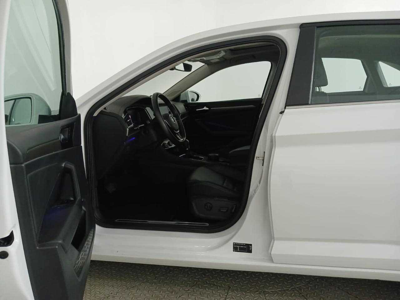 Volkswagen Jetta - One Jetta