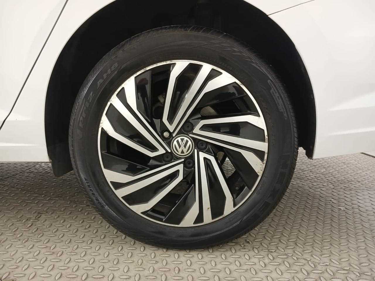 Volkswagen Jetta - One Jetta