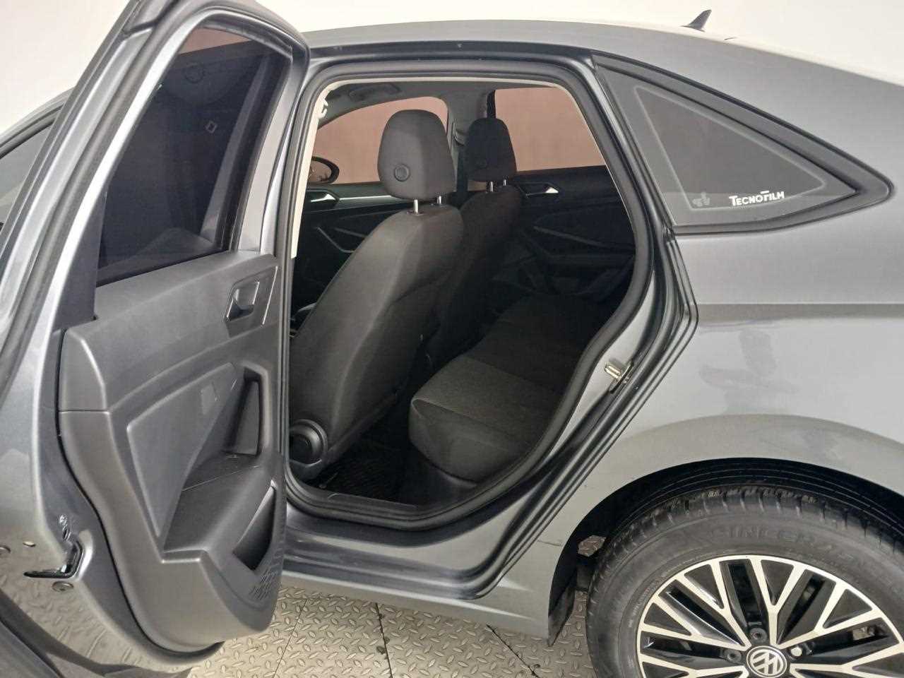 Volkswagen Jetta - One Jetta