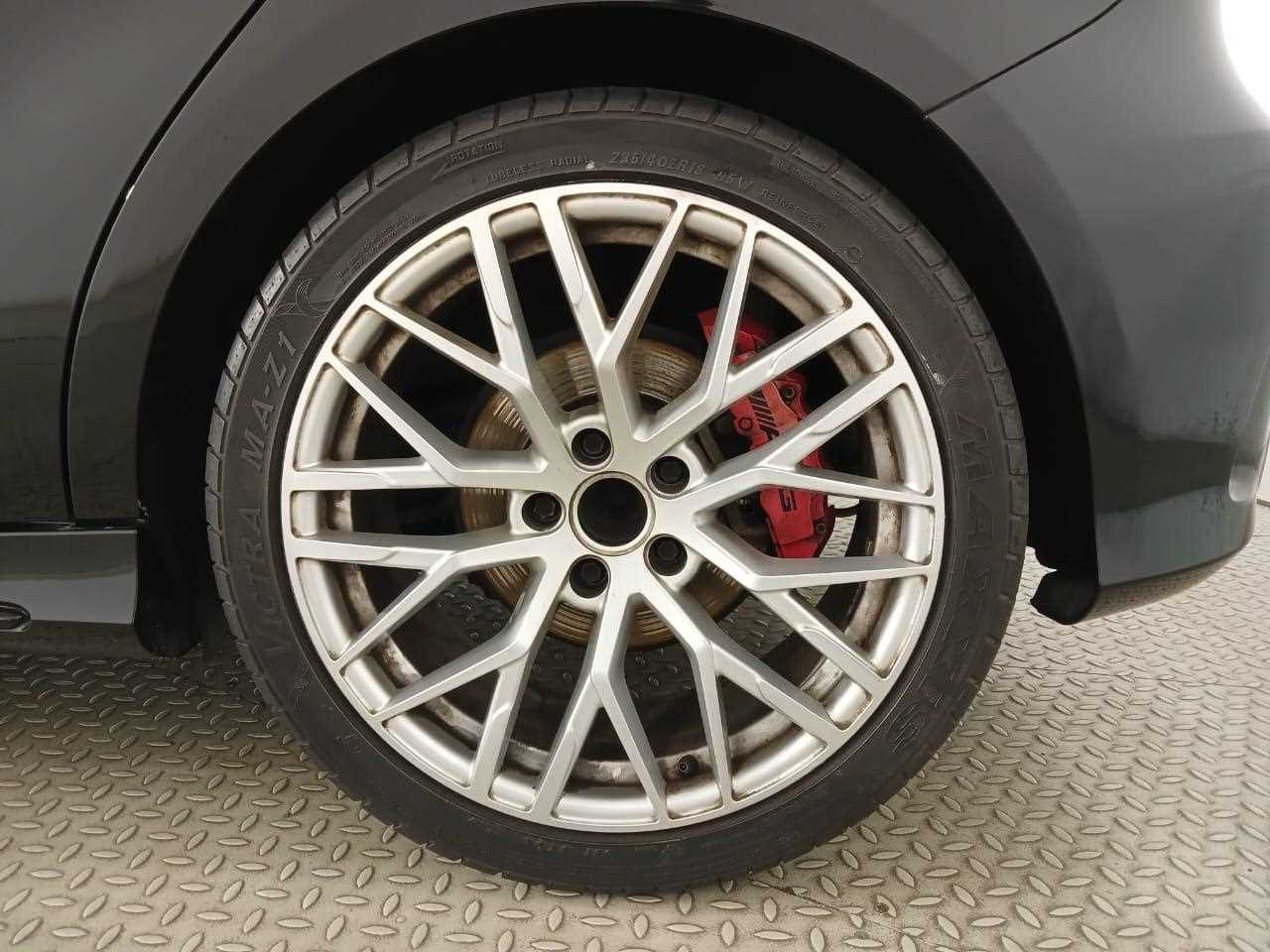 Mercedes-Benz A - One A