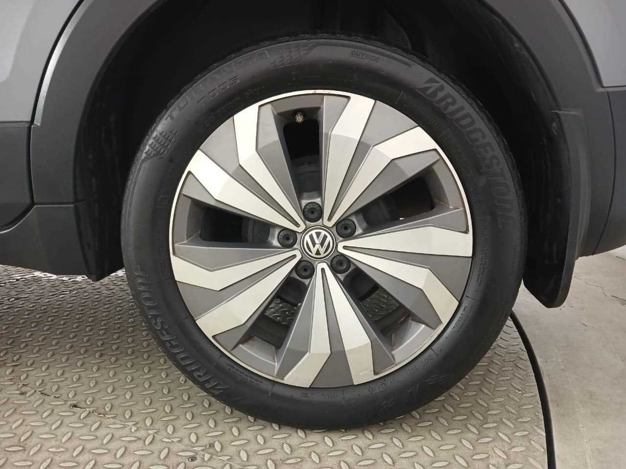 Volkswagen T-Cross - One T-Cross