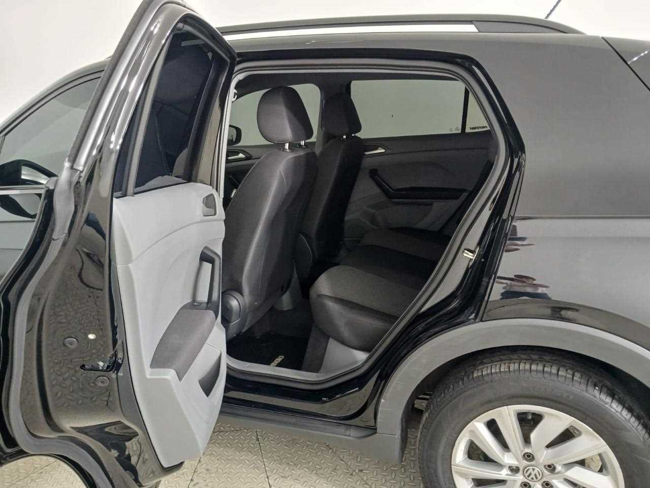 Volkswagen T-Cross - One T-Cross