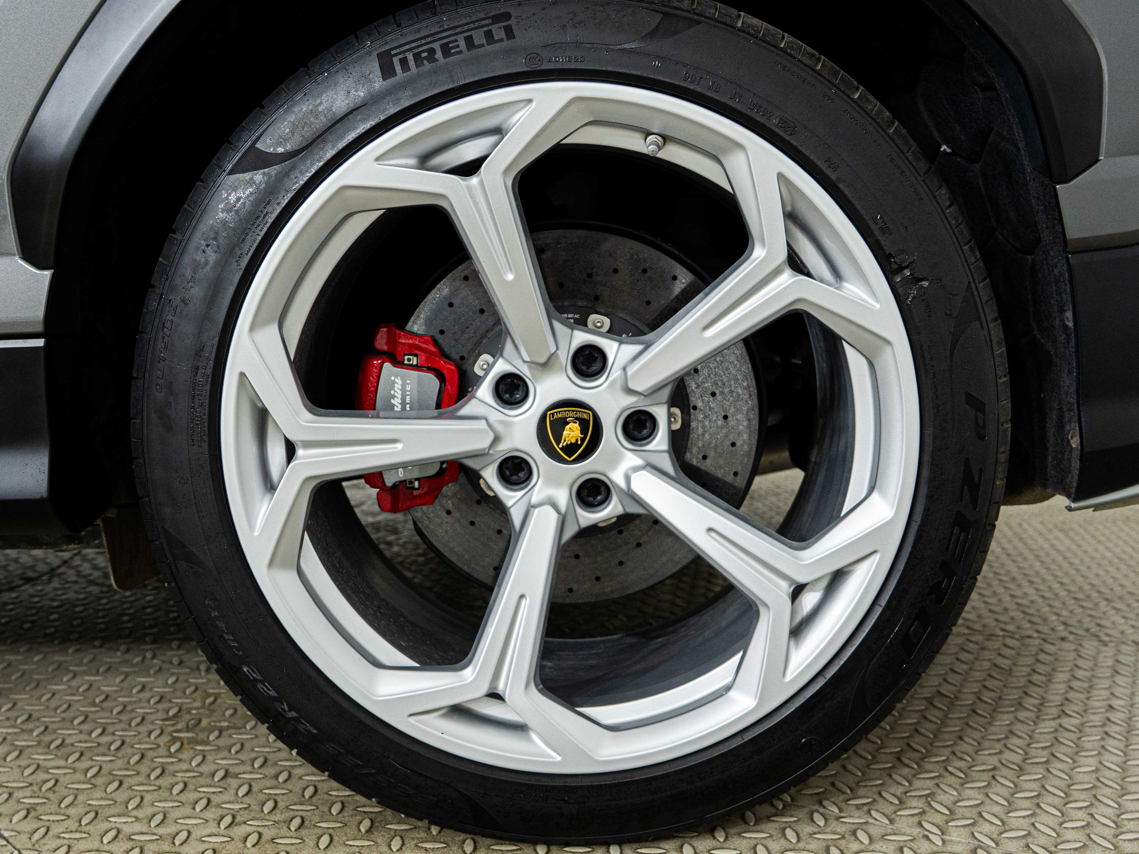 Lamborghini Urus - One Urus