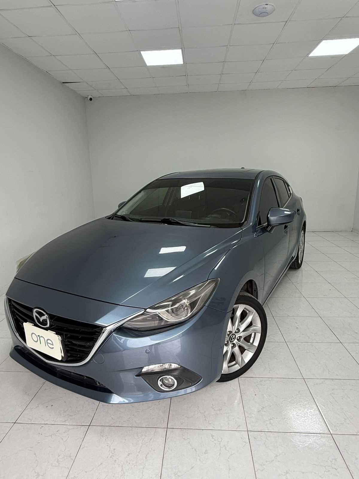 Mazda 3 - One 3
