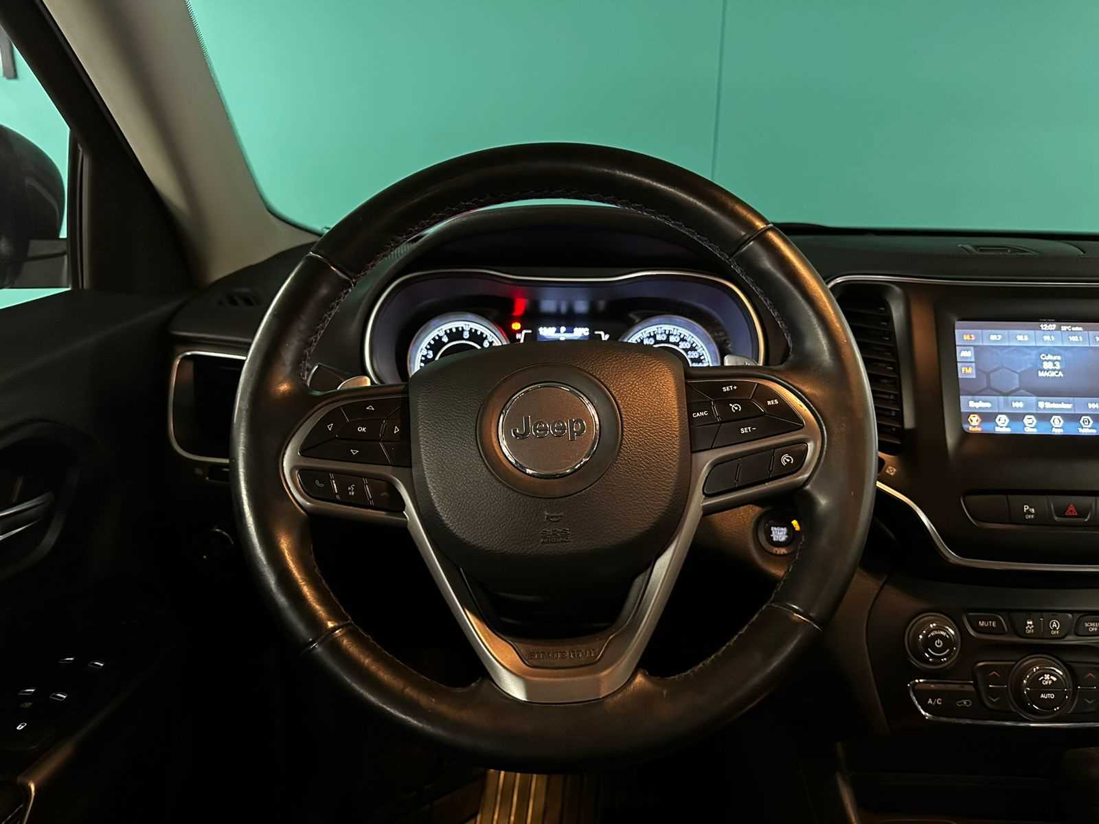 Jeep Cherokee - One Cherokee