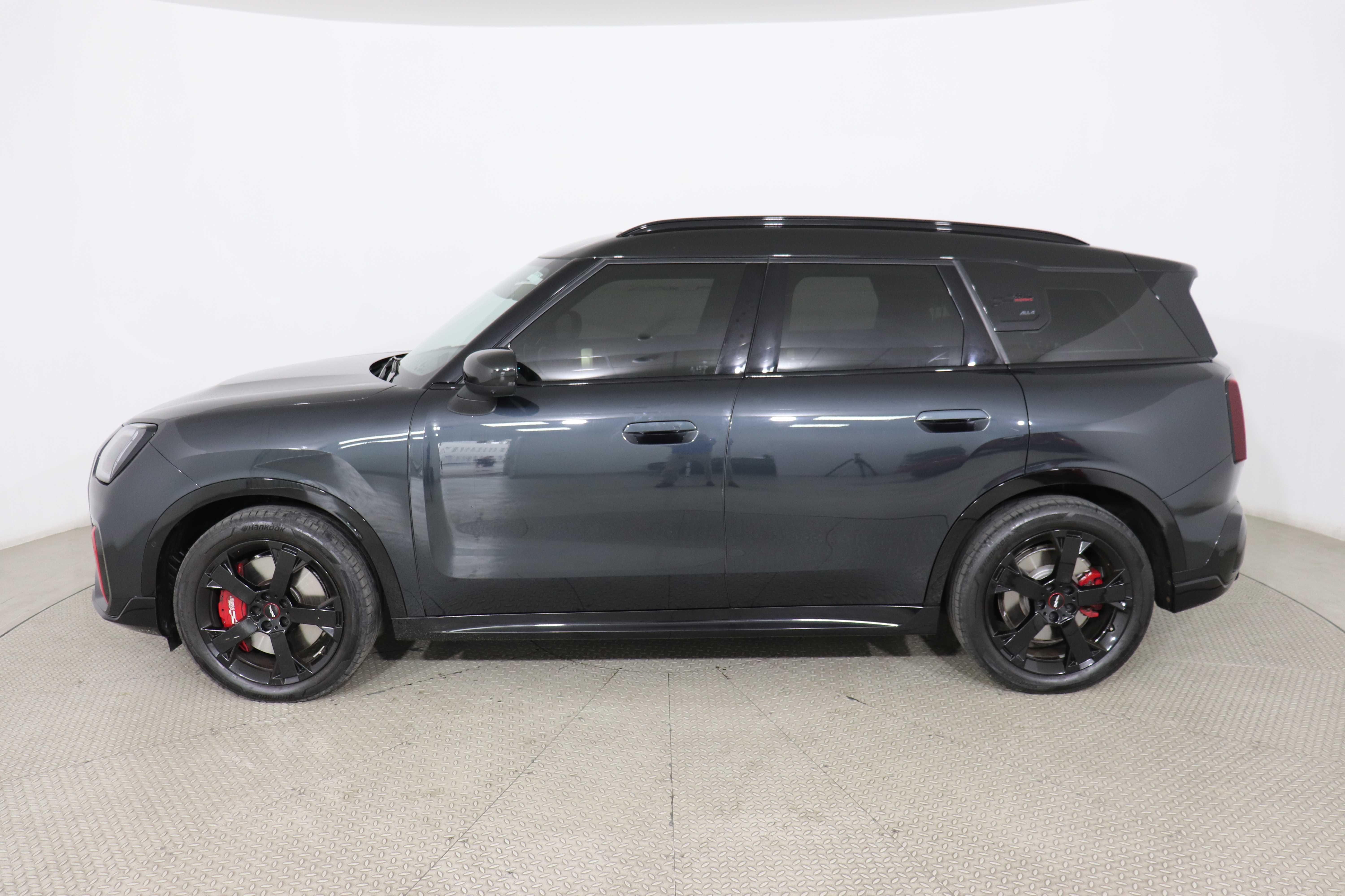 Mini Countryman - One Countryman