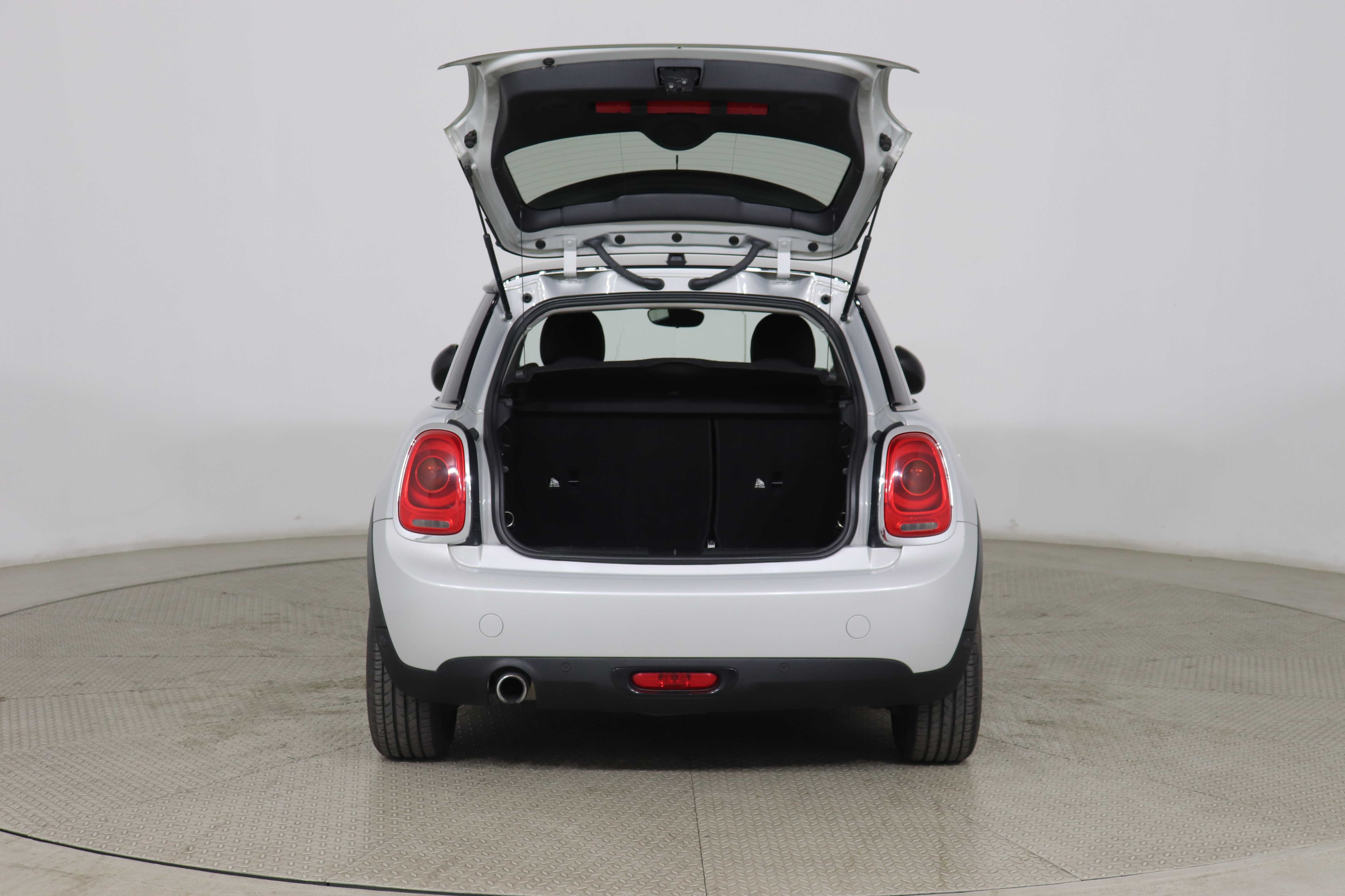 Mini Cooper - One Cooper
